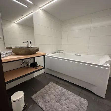 아파트호텔 La Poivriere 더뷔